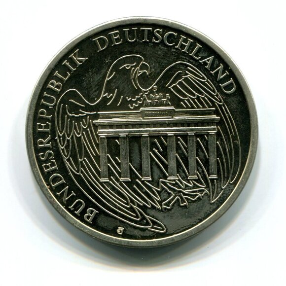 1993 Germany 1000 Jahre Potsdam Medal (b735-24) - Picture 1 of 2